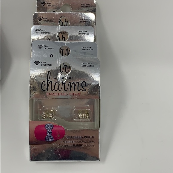 Dashing Diva Press On Bow Nail Charms - Picture 1 of 4